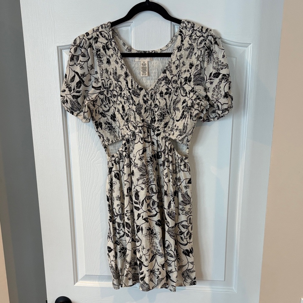 Jessica Simpson Black and Cream Floral Mini Dress